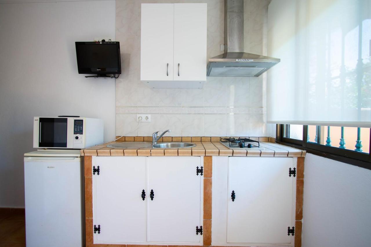Apartamentos Turisticos Trajano Bolonia Zewnętrze zdjęcie