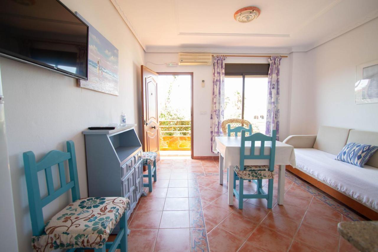 Apartamentos Turisticos Trajano Bolonia Zewnętrze zdjęcie