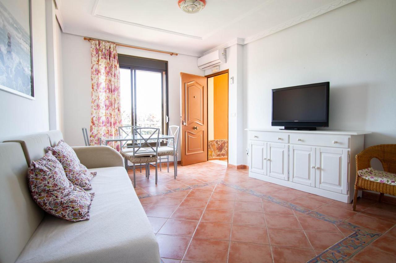Apartamentos Turisticos Trajano Bolonia Zewnętrze zdjęcie