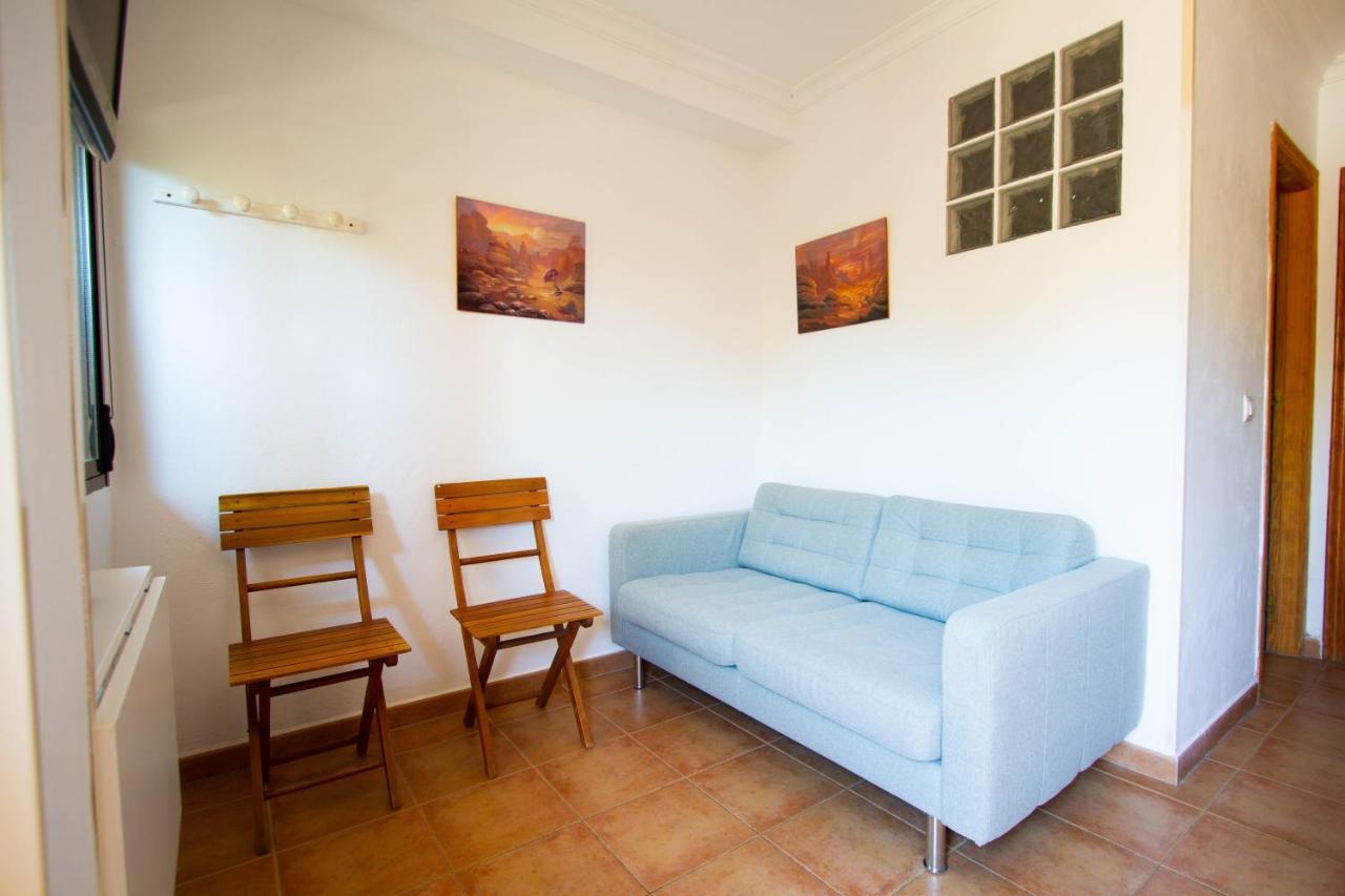 Apartamentos Turisticos Trajano Bolonia Zewnętrze zdjęcie
