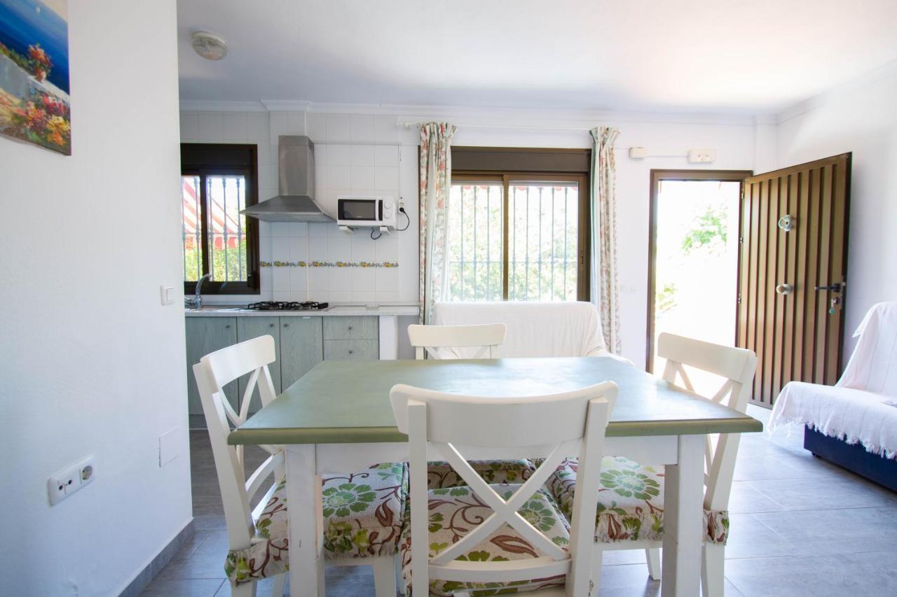 Apartamentos Turisticos Trajano Bolonia Zewnętrze zdjęcie