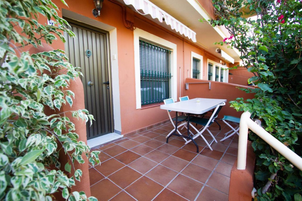 Apartamentos Turisticos Trajano Bolonia Zewnętrze zdjęcie