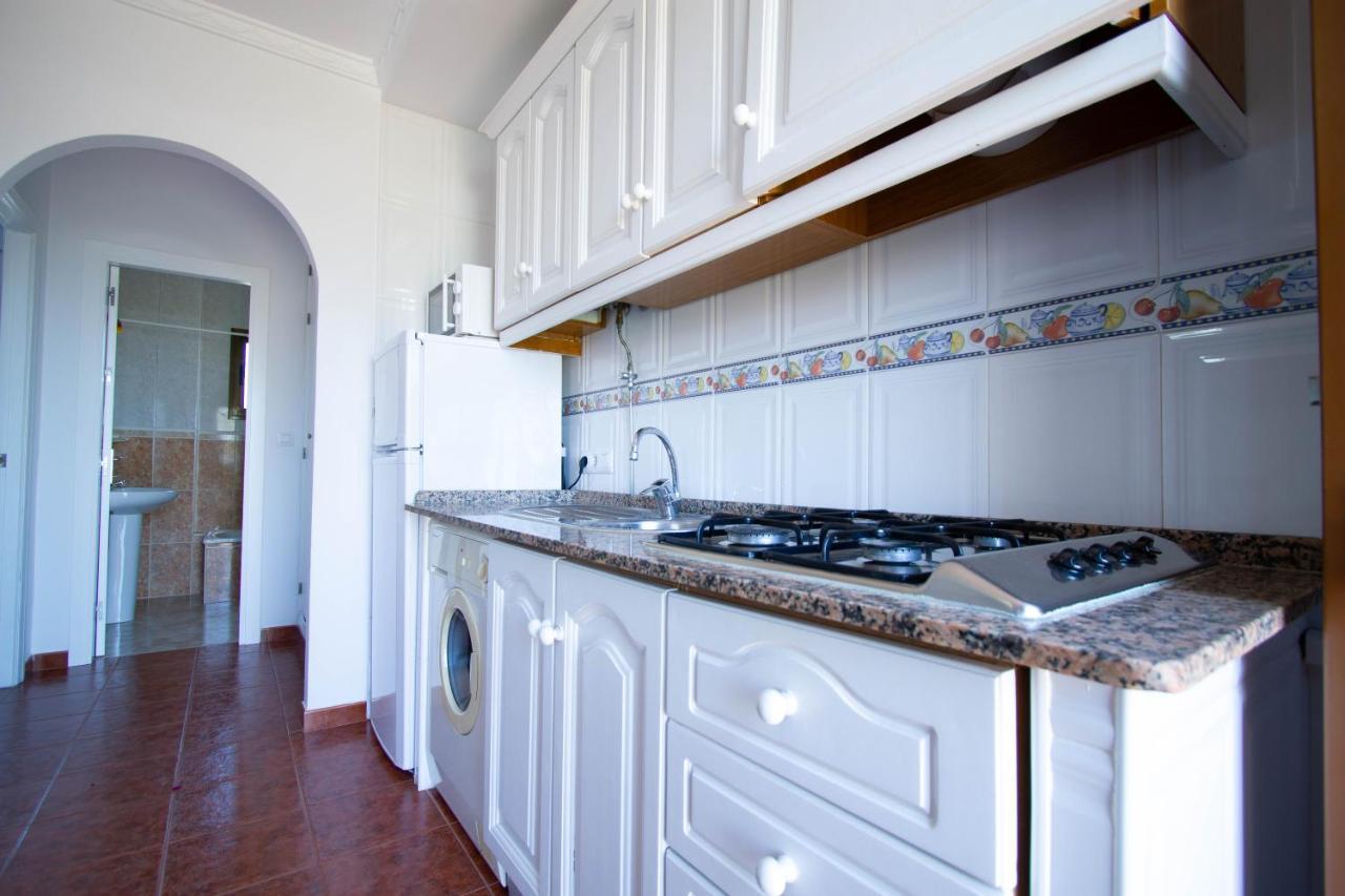 Apartamentos Turisticos Trajano Bolonia Zewnętrze zdjęcie