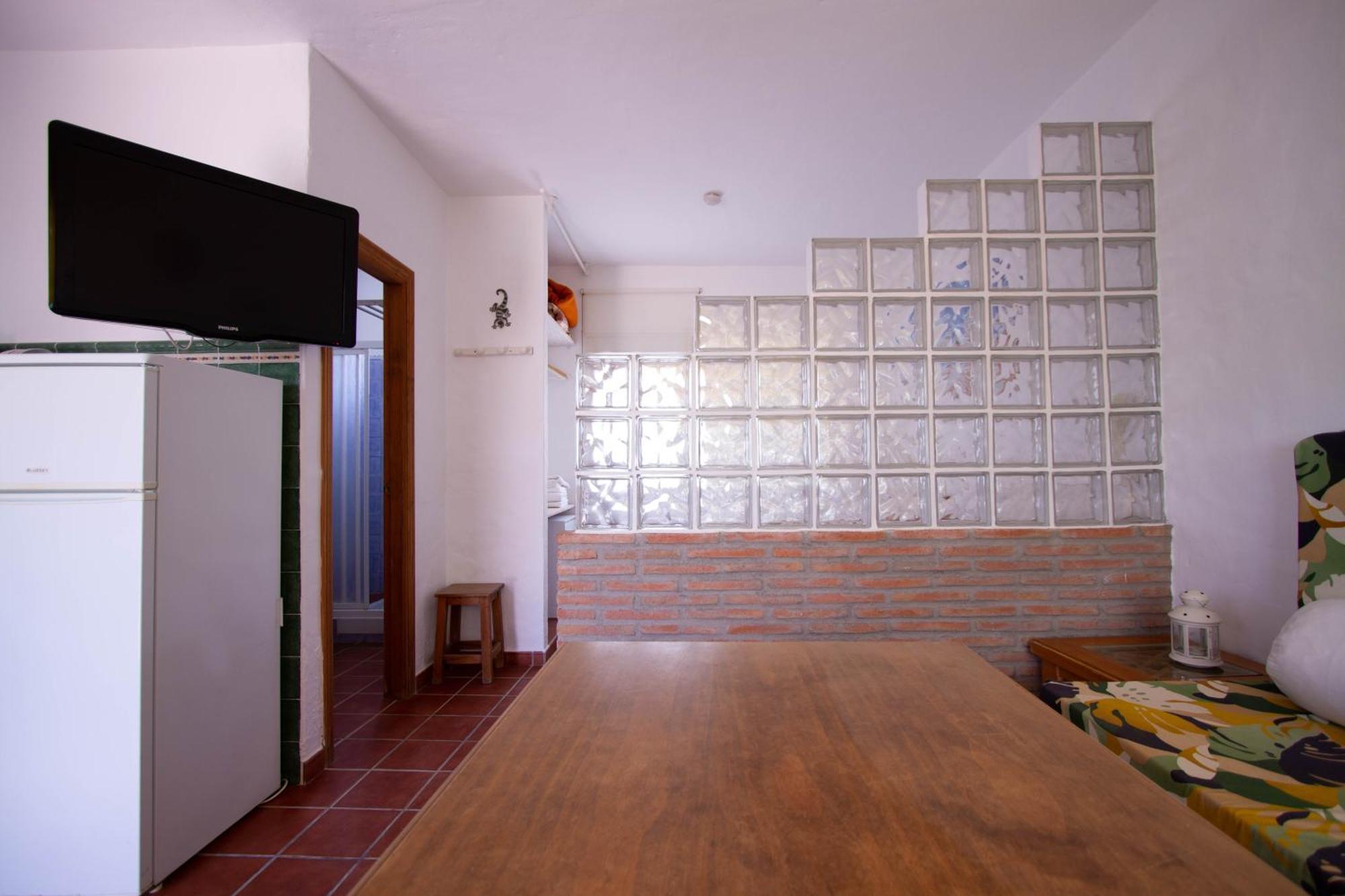 Apartamentos Turisticos Trajano Bolonia Zewnętrze zdjęcie