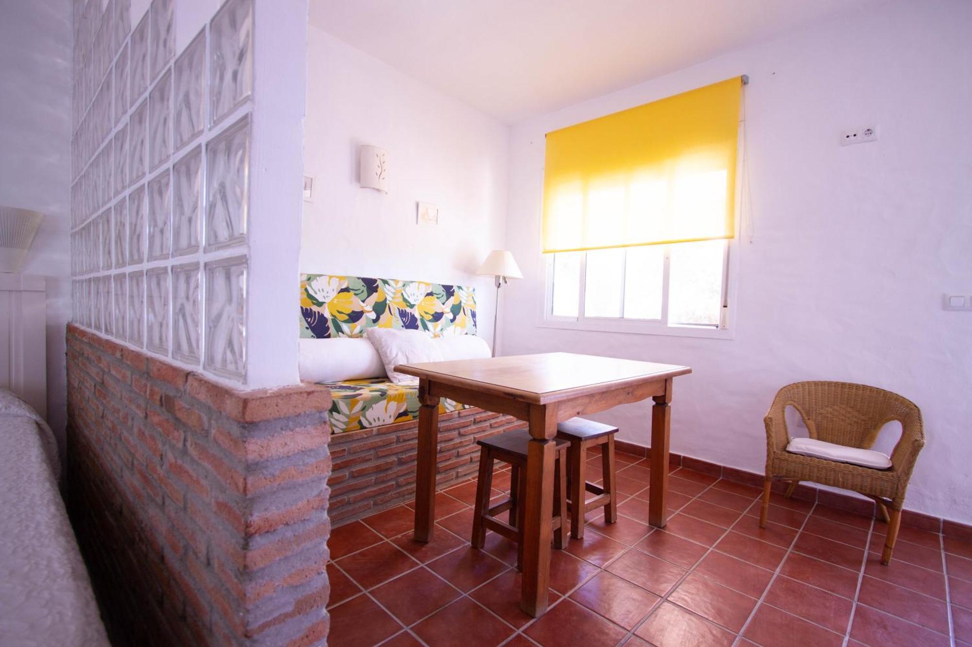 Apartamentos Turisticos Trajano Bolonia Zewnętrze zdjęcie