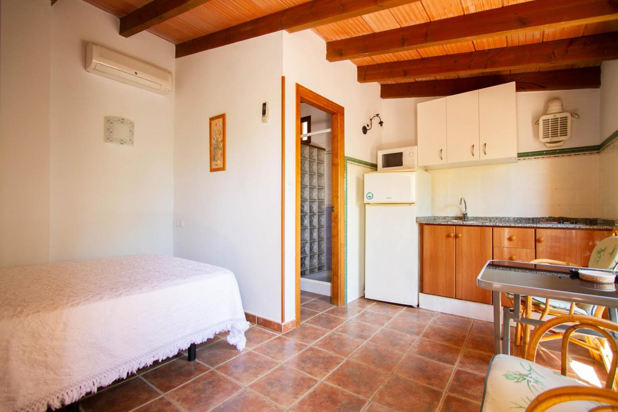 Apartamentos Turisticos Trajano Bolonia Zewnętrze zdjęcie