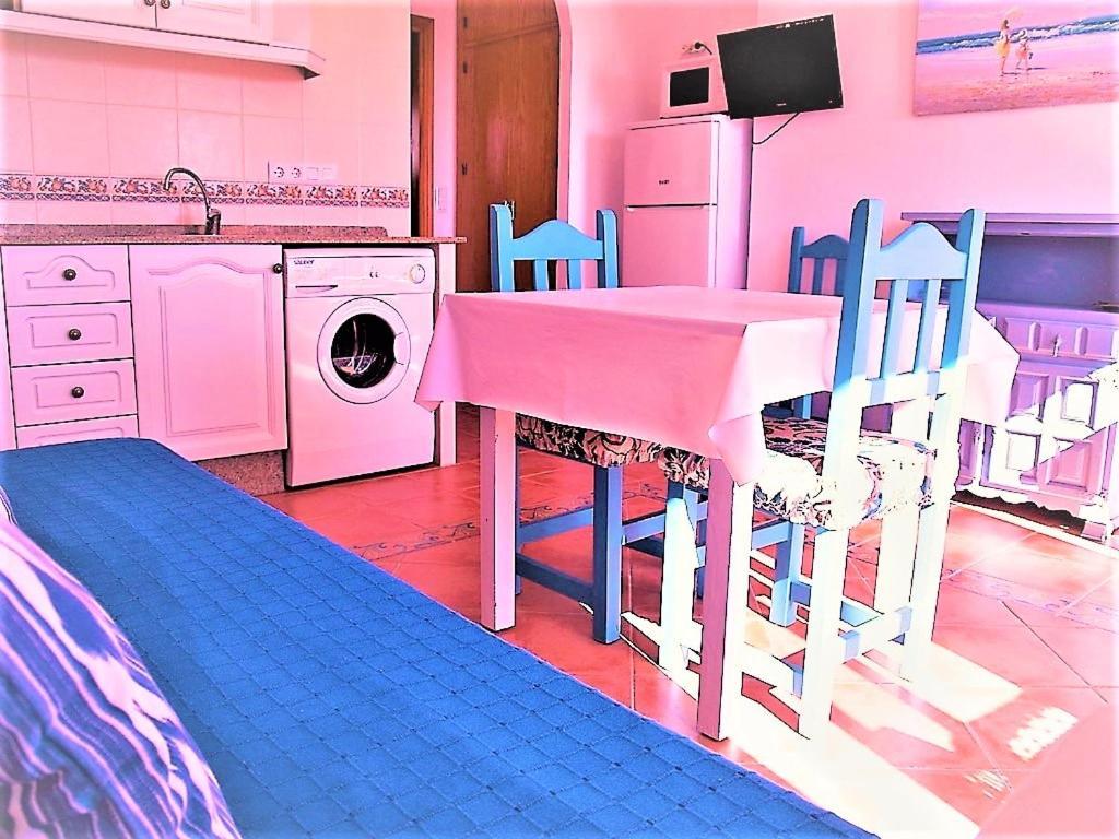 Apartamentos Turisticos Trajano Bolonia Zewnętrze zdjęcie