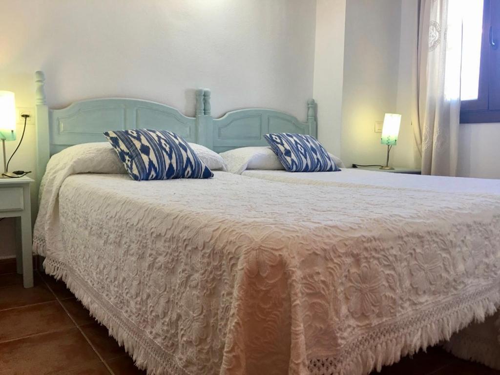 Apartamentos Turisticos Trajano Bolonia Zewnętrze zdjęcie