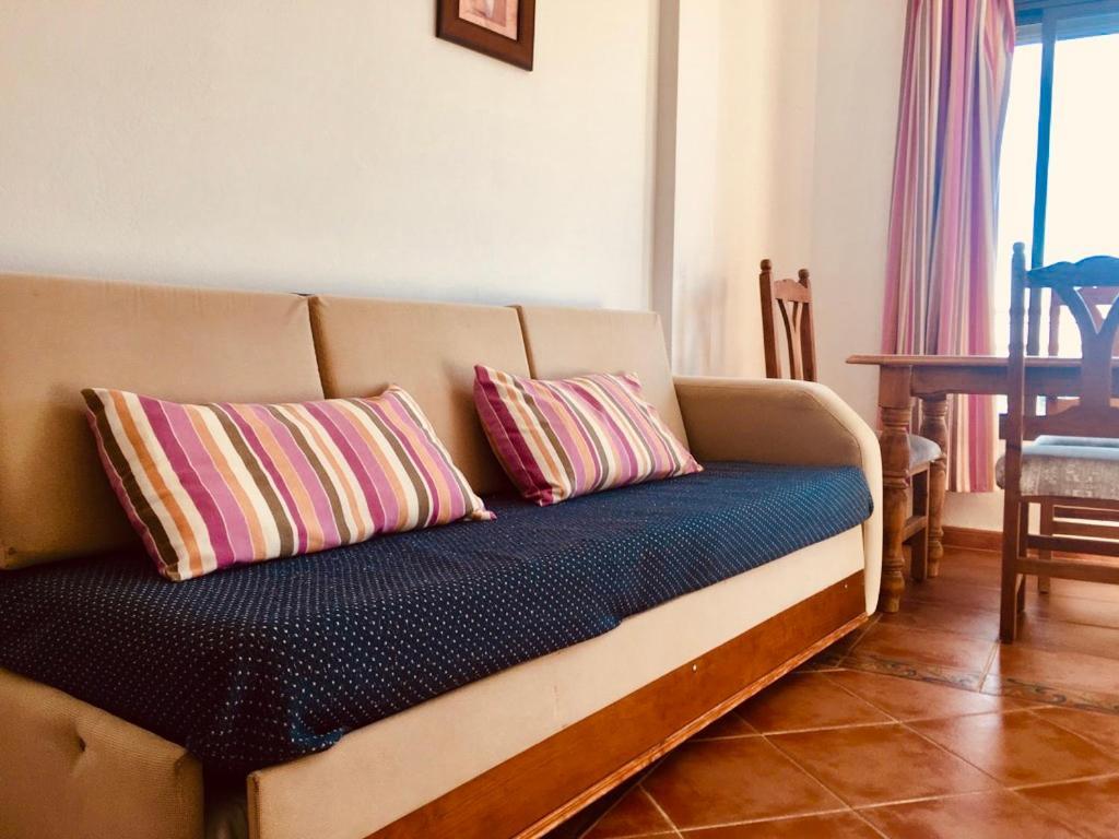 Apartamentos Turisticos Trajano Bolonia Zewnętrze zdjęcie