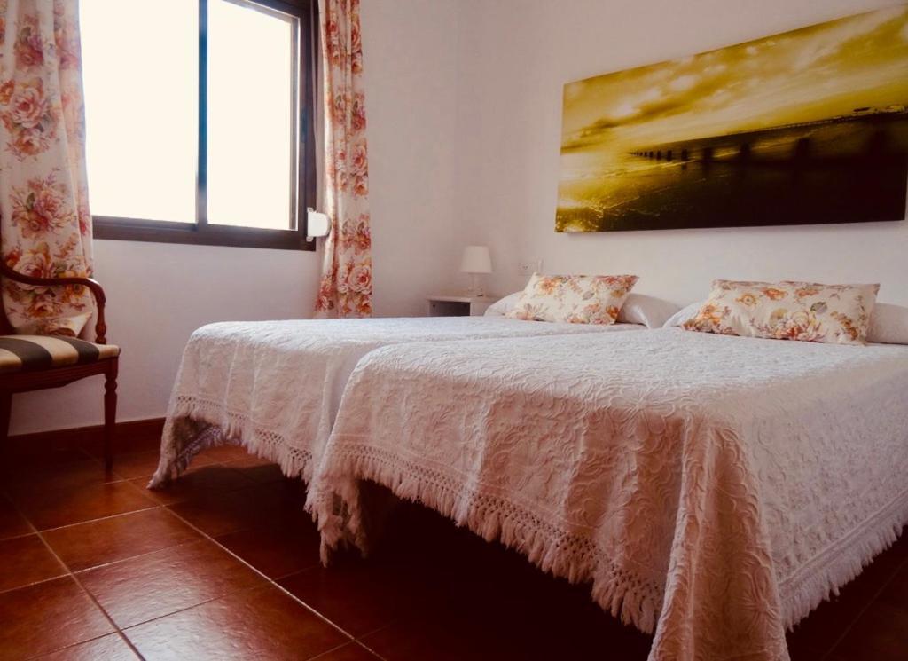 Apartamentos Turisticos Trajano Bolonia Zewnętrze zdjęcie