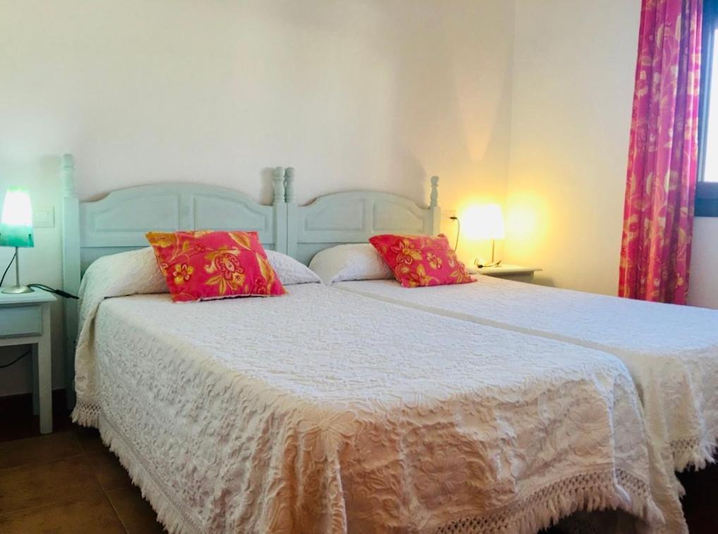 Apartamentos Turisticos Trajano Bolonia Zewnętrze zdjęcie